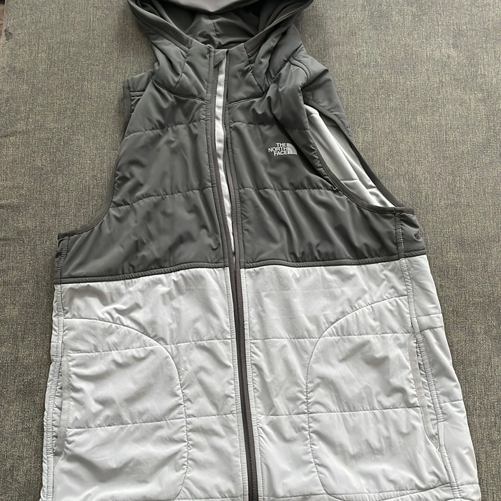 North face women’s lightweight vest